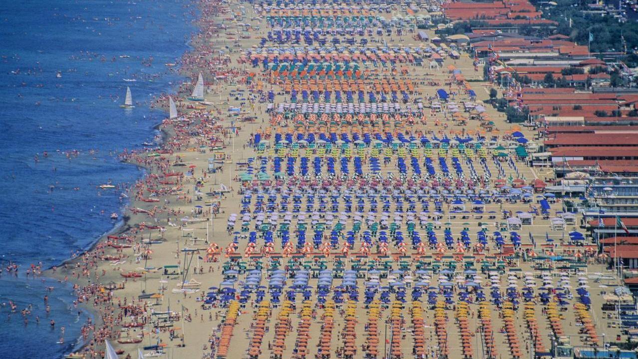 Versilia e Viareggio, finiscono in tribunale i rinnovi delle concessioni delle spiagge